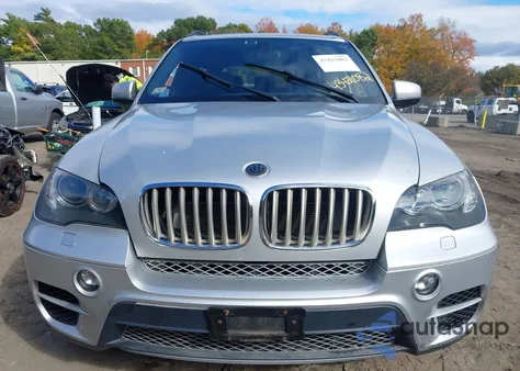 2011 BMW X5 xDrive50I z USA, uszkodzony, nr VIN 5UXZV8C53BL421287